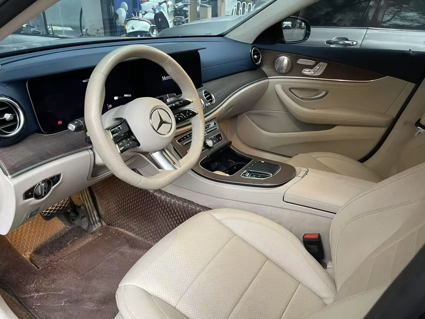 2023 MERCEDES-BENZ E thumbnail 3