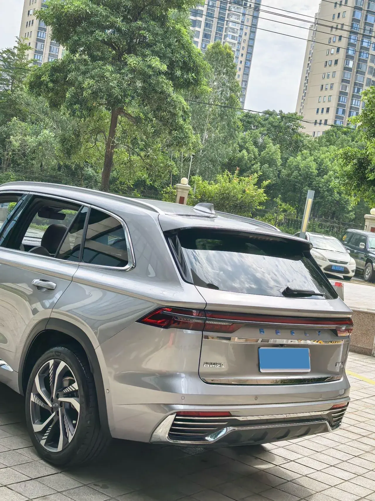 2021 GEELY MONJARO thumbnail 4