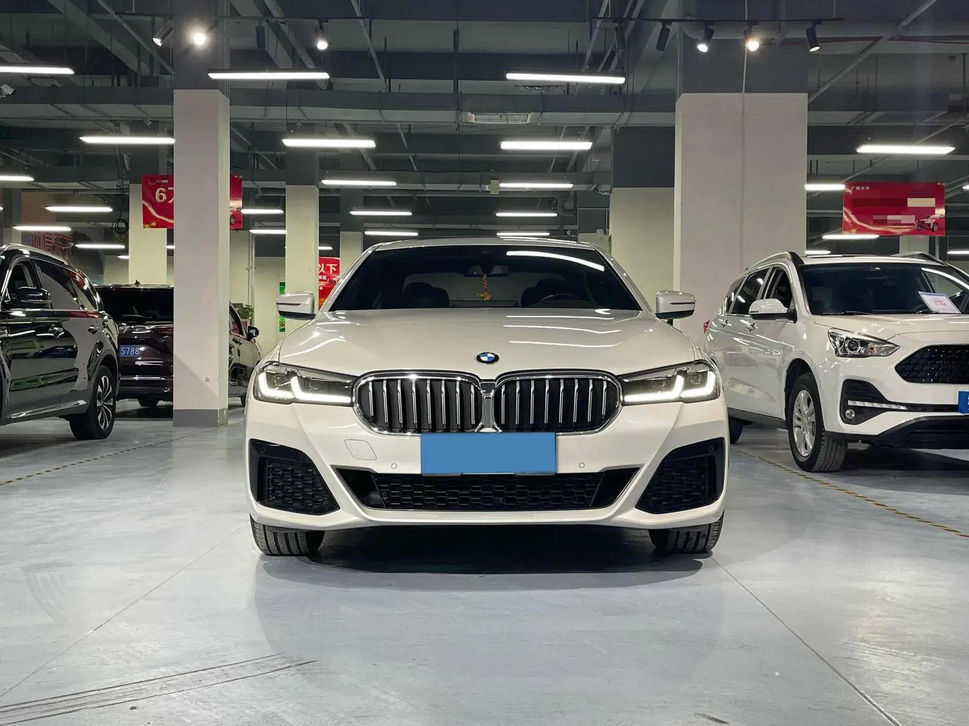 2022 BMW 5 thumbnail 3