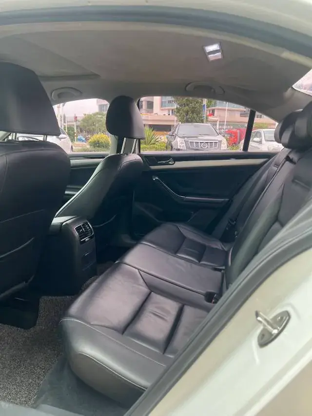 2018 VOLKSWAGEN SAGITAR thumbnail 4