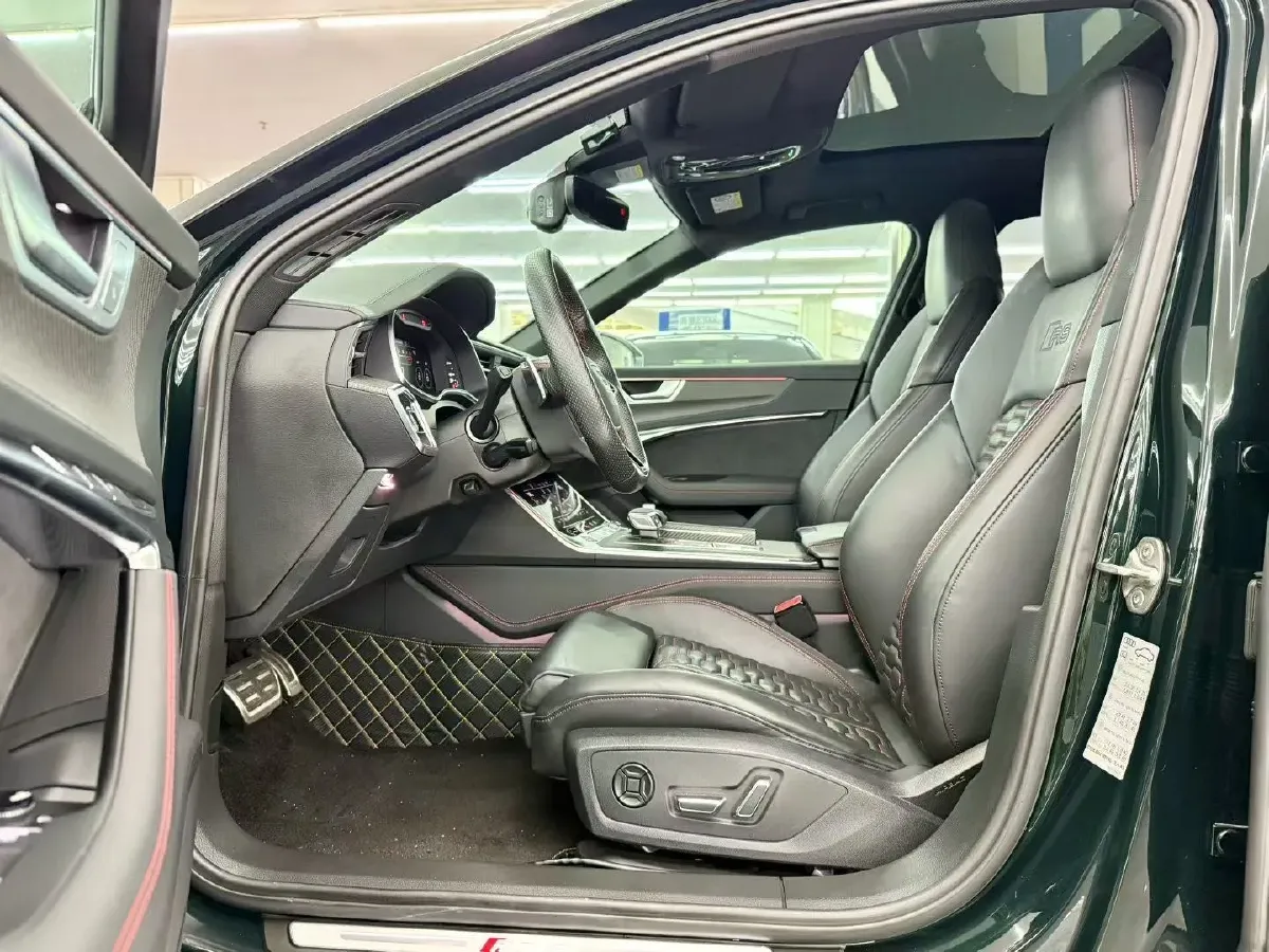 2022 Audi RS 6 4.0T 600HP V8 8AT,autocango,china used car exporter,china ev exporter,chinese used car exporter,chinese used ev exporter