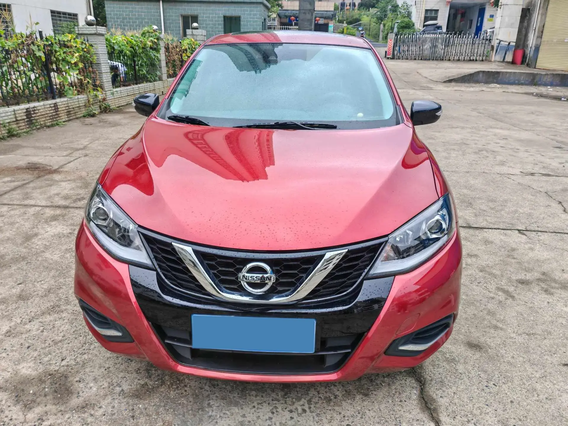 2020 NISSAN TIIDA thumbnail 2