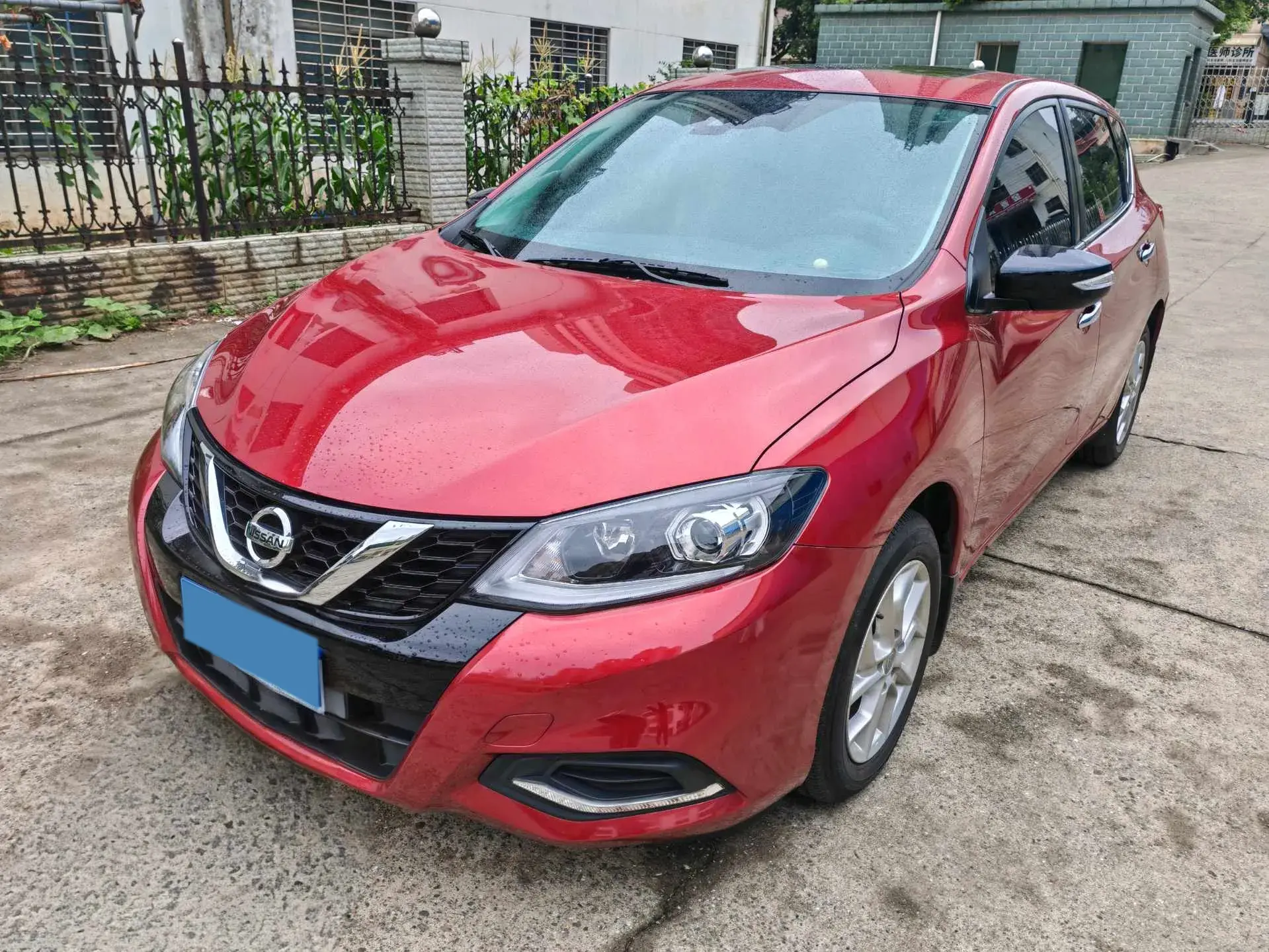 2020 NISSAN TIIDA view 1