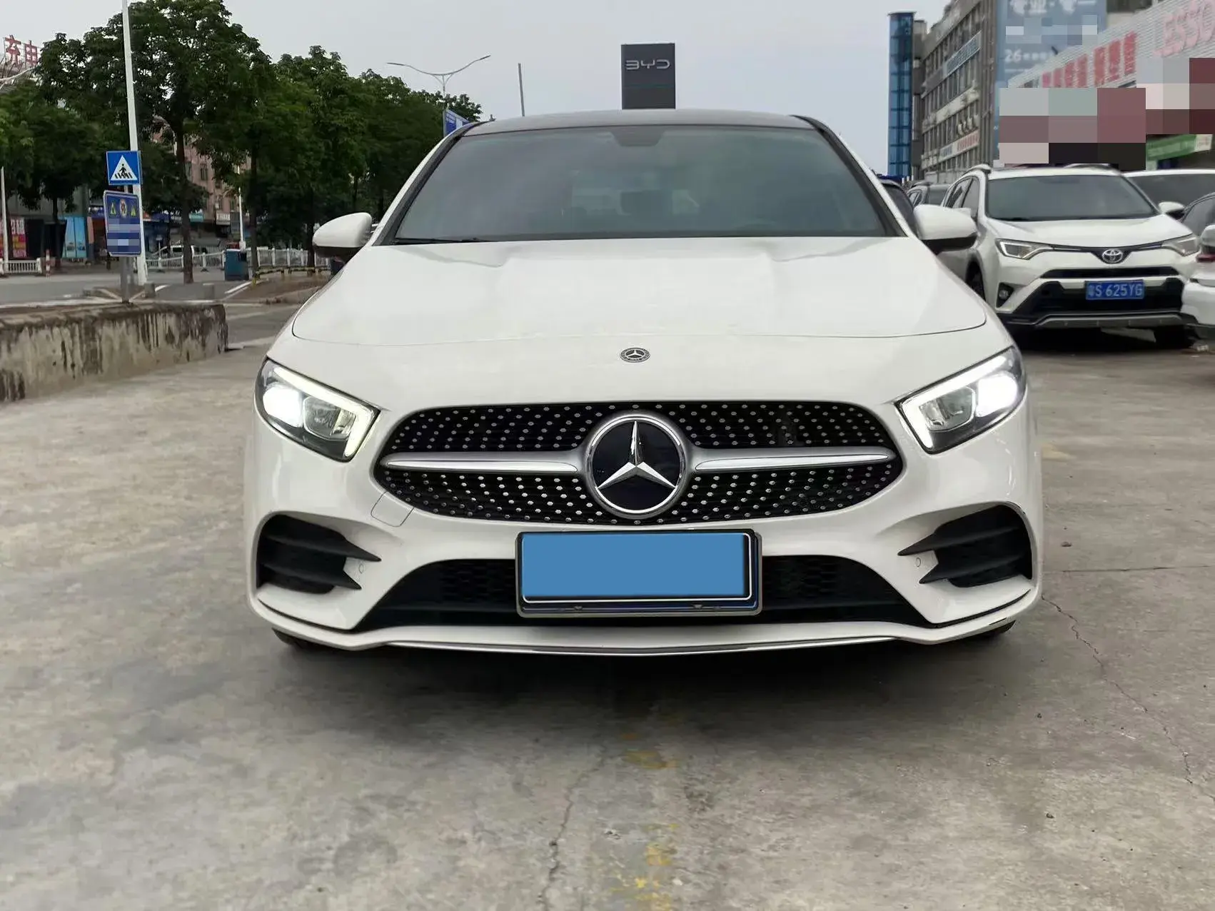 2020 MERCEDES-BENZ A thumbnail 2