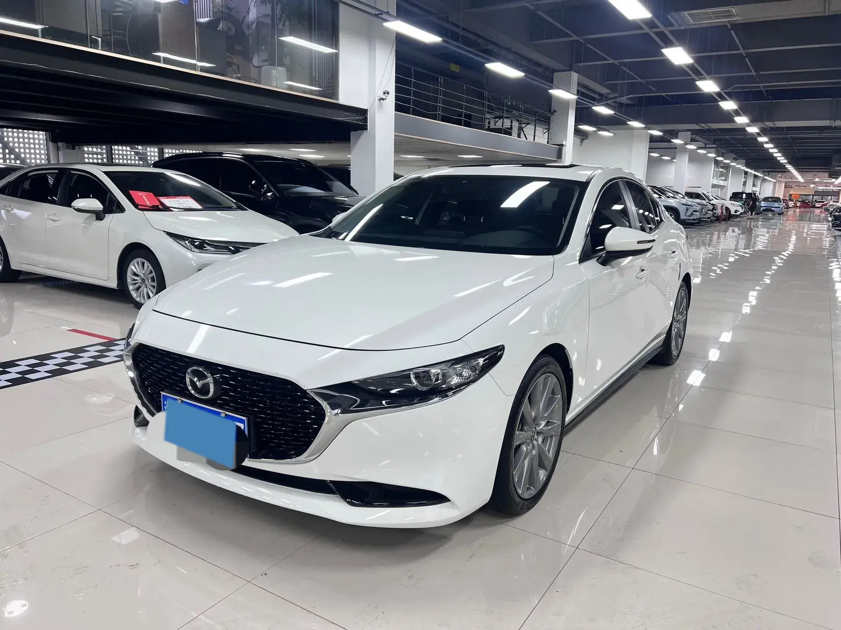 2021 MAZDA 3 view 1