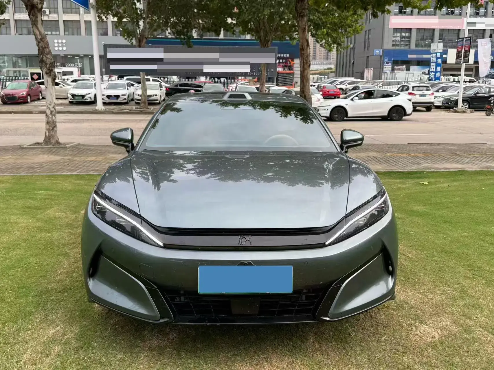 2025 BYD HANL thumbnail 3