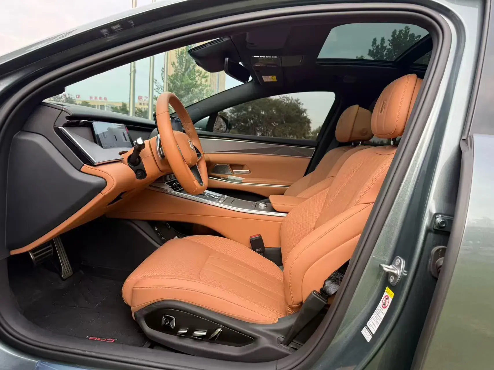 2025 BYD HANL thumbnail 4