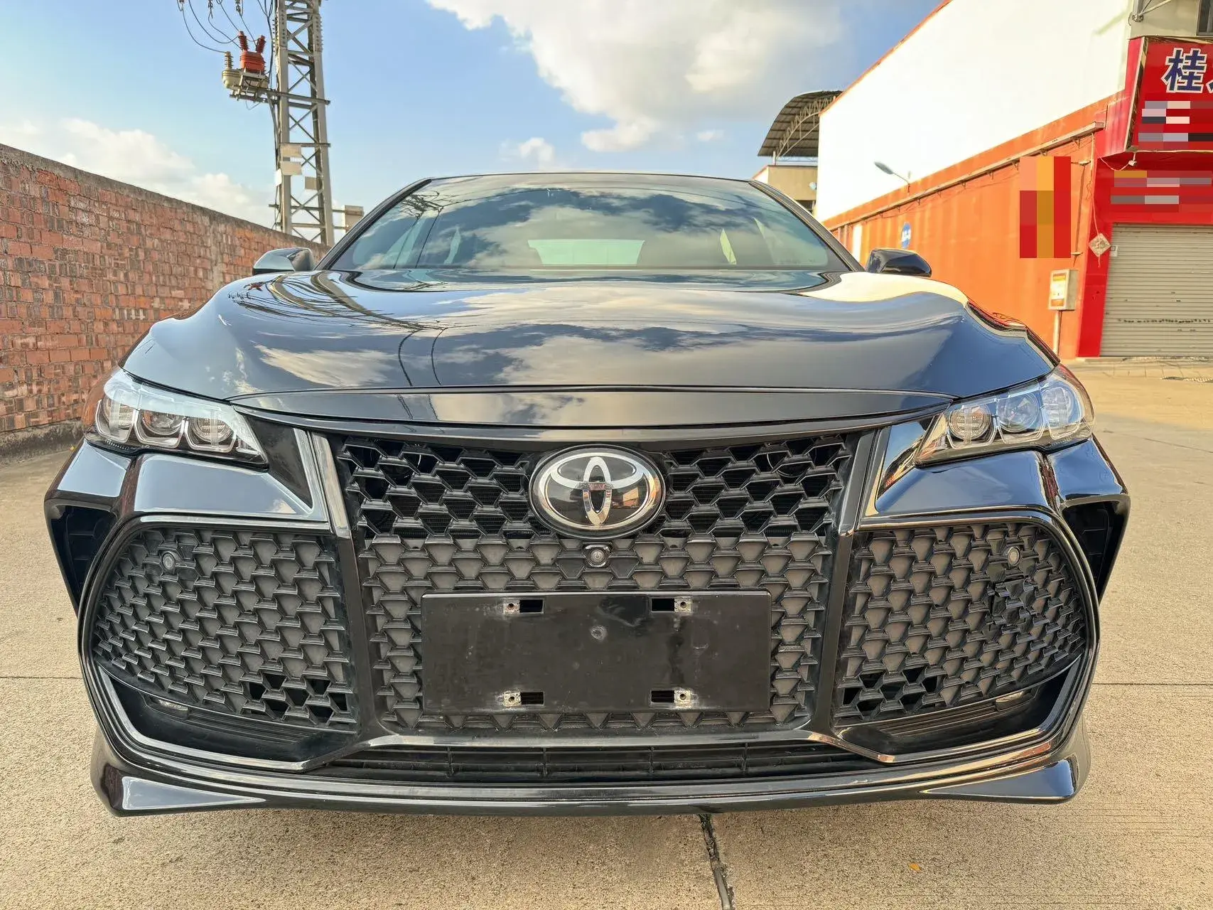 2019 TOYOTA AVALON thumbnail 2