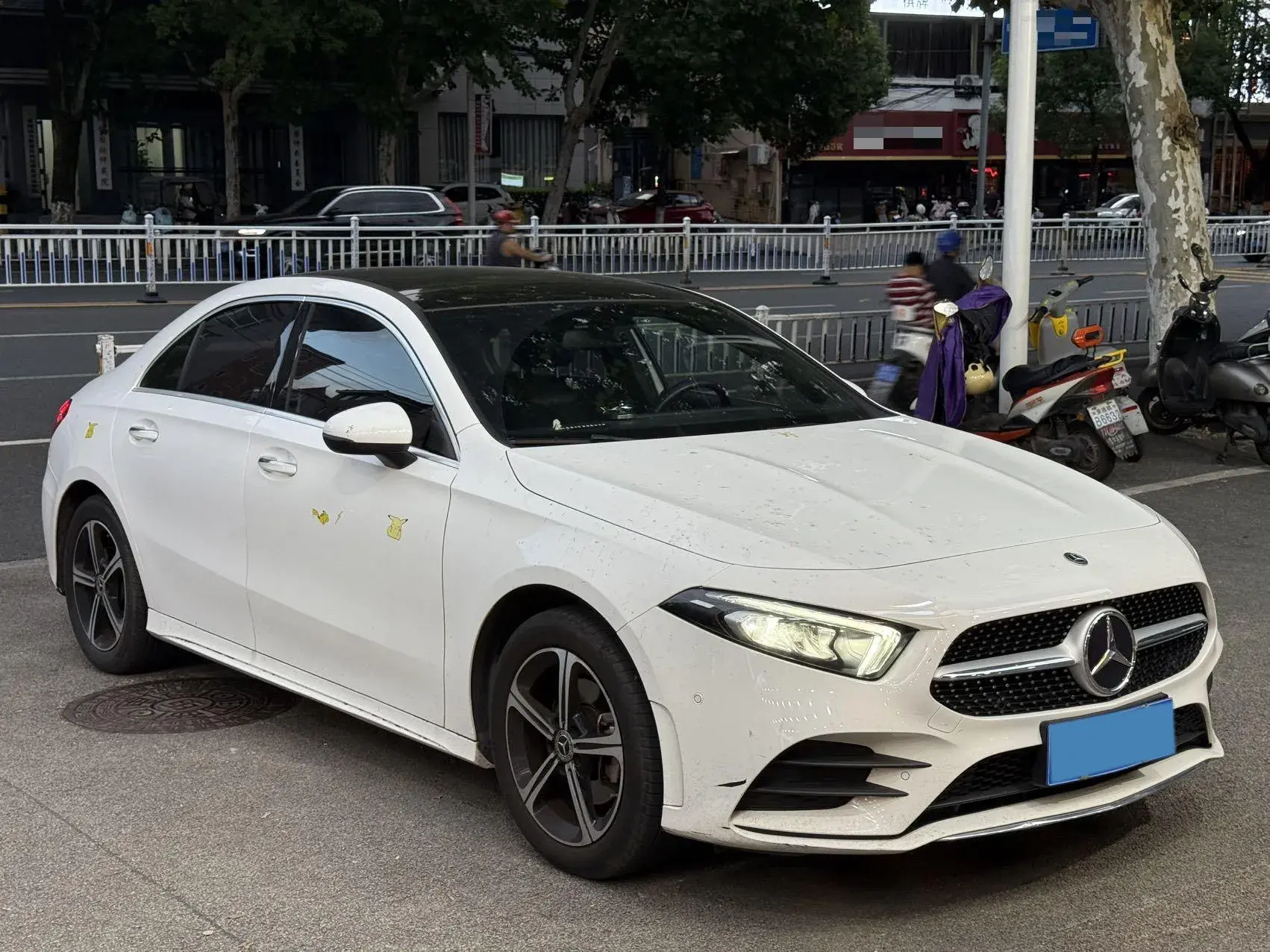 2022 MERCEDES-BENZ A thumbnail 3