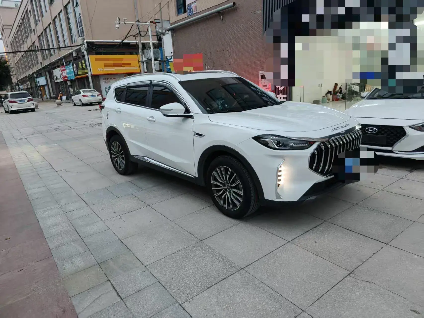 2023 JETOUR X70 thumbnail 2