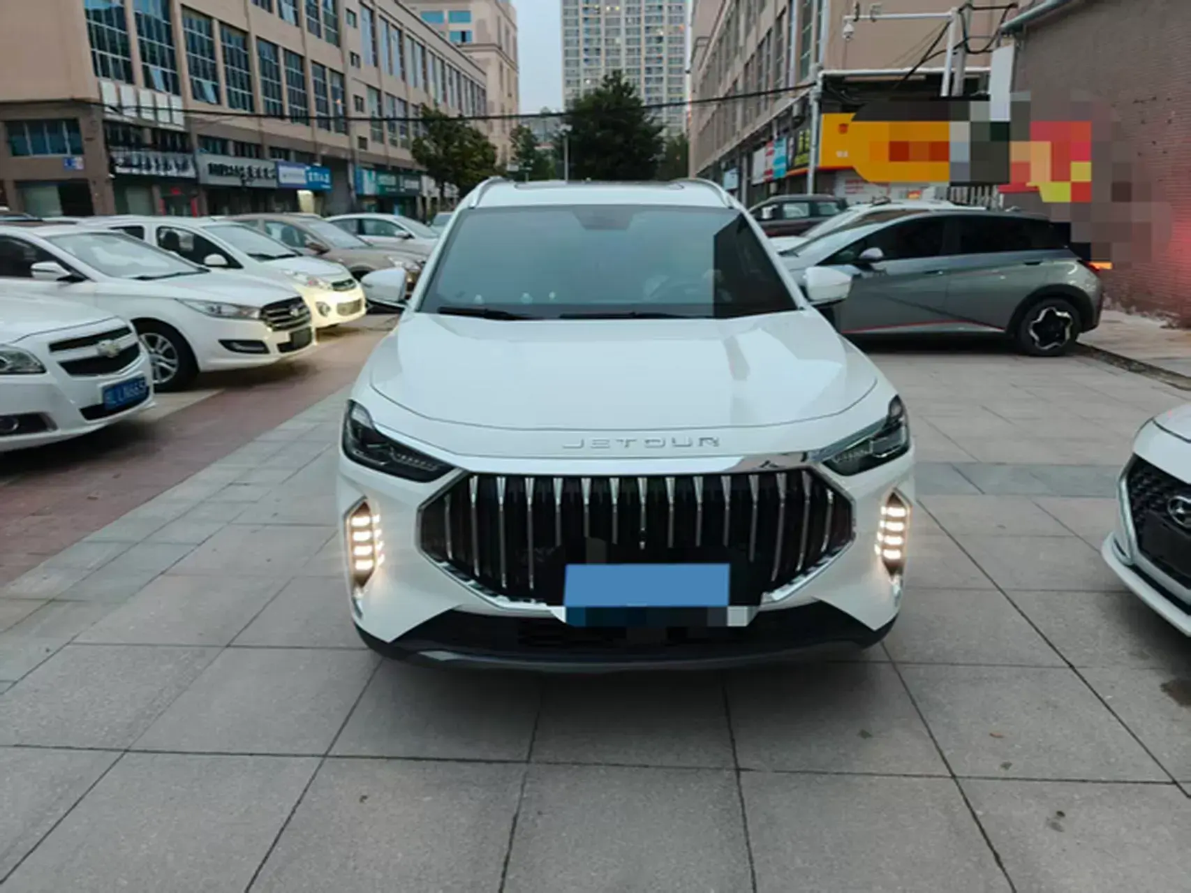 2023 JETOUR X70 thumbnail 4