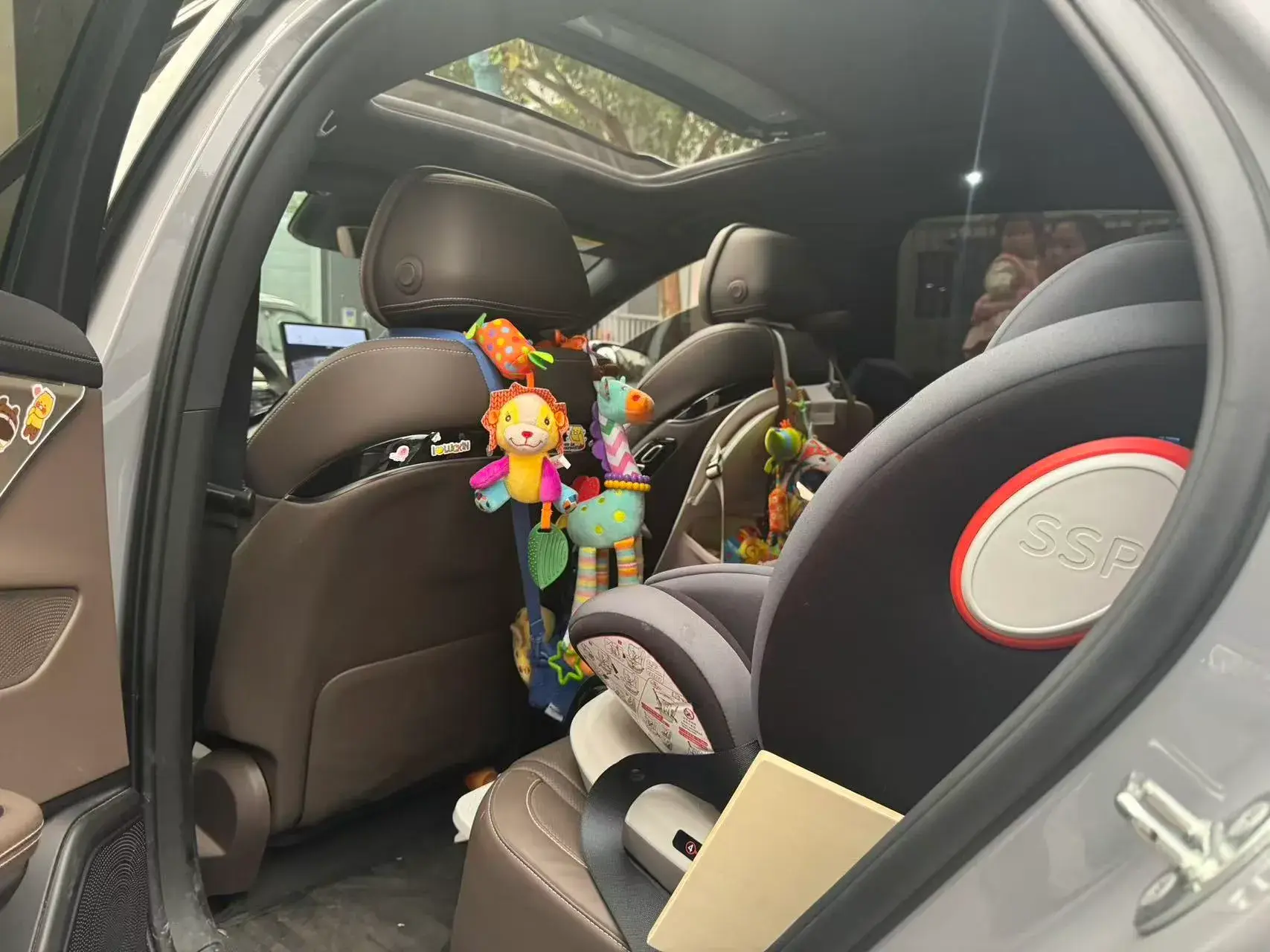 2024 BYD HAN thumbnail 4