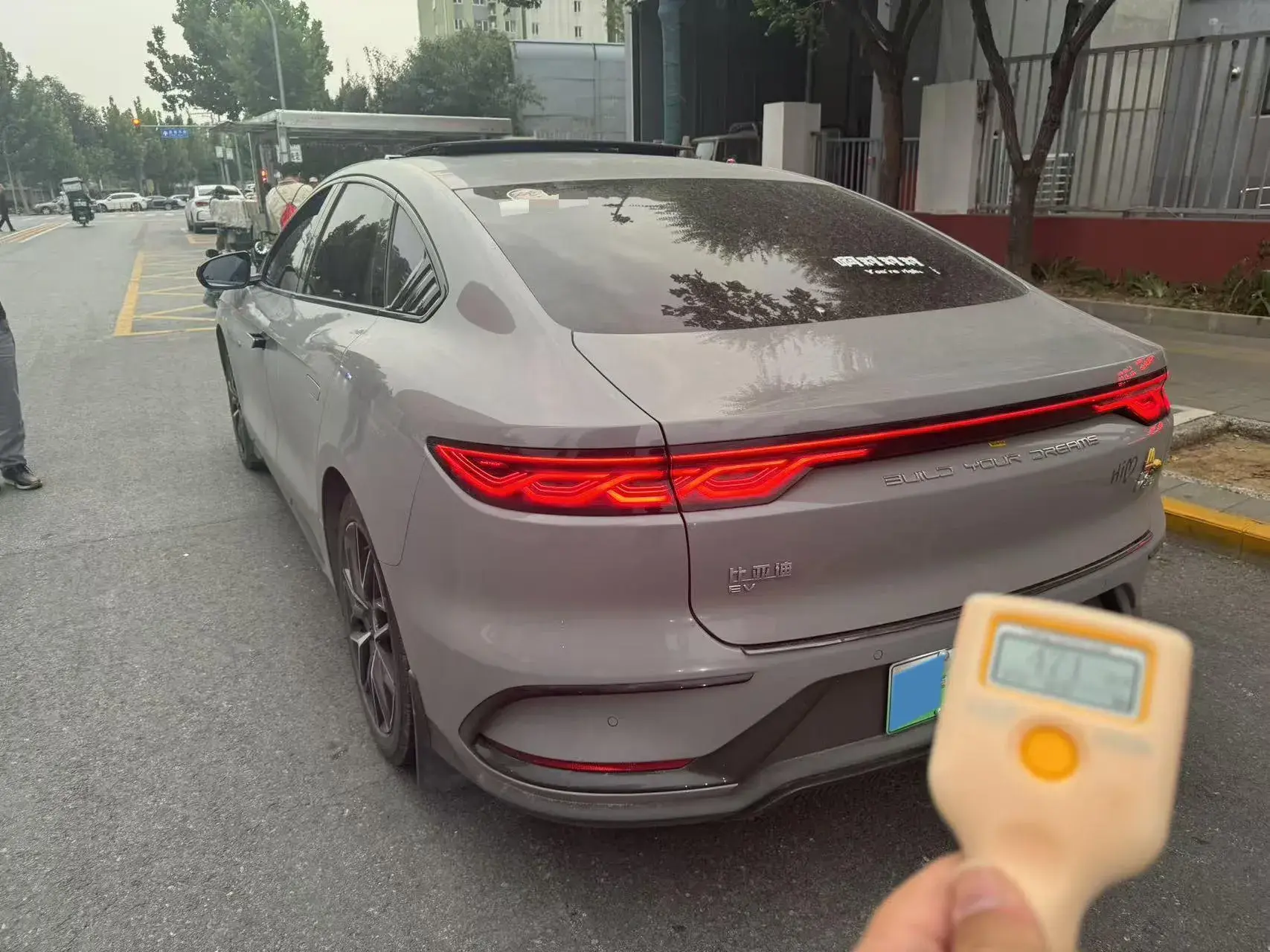 2024 BYD HAN thumbnail 2