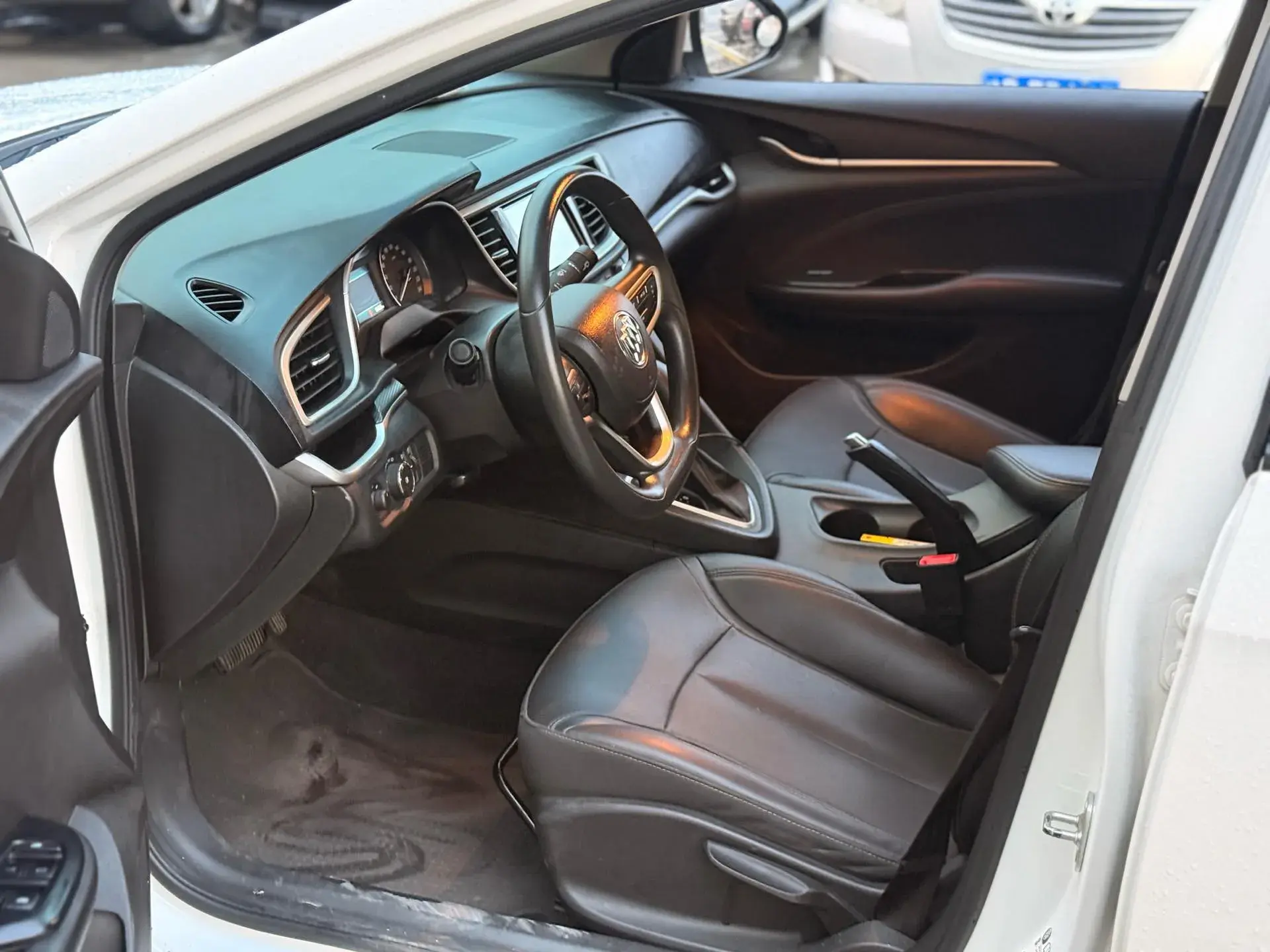 2020 BUICK REGAL thumbnail 4