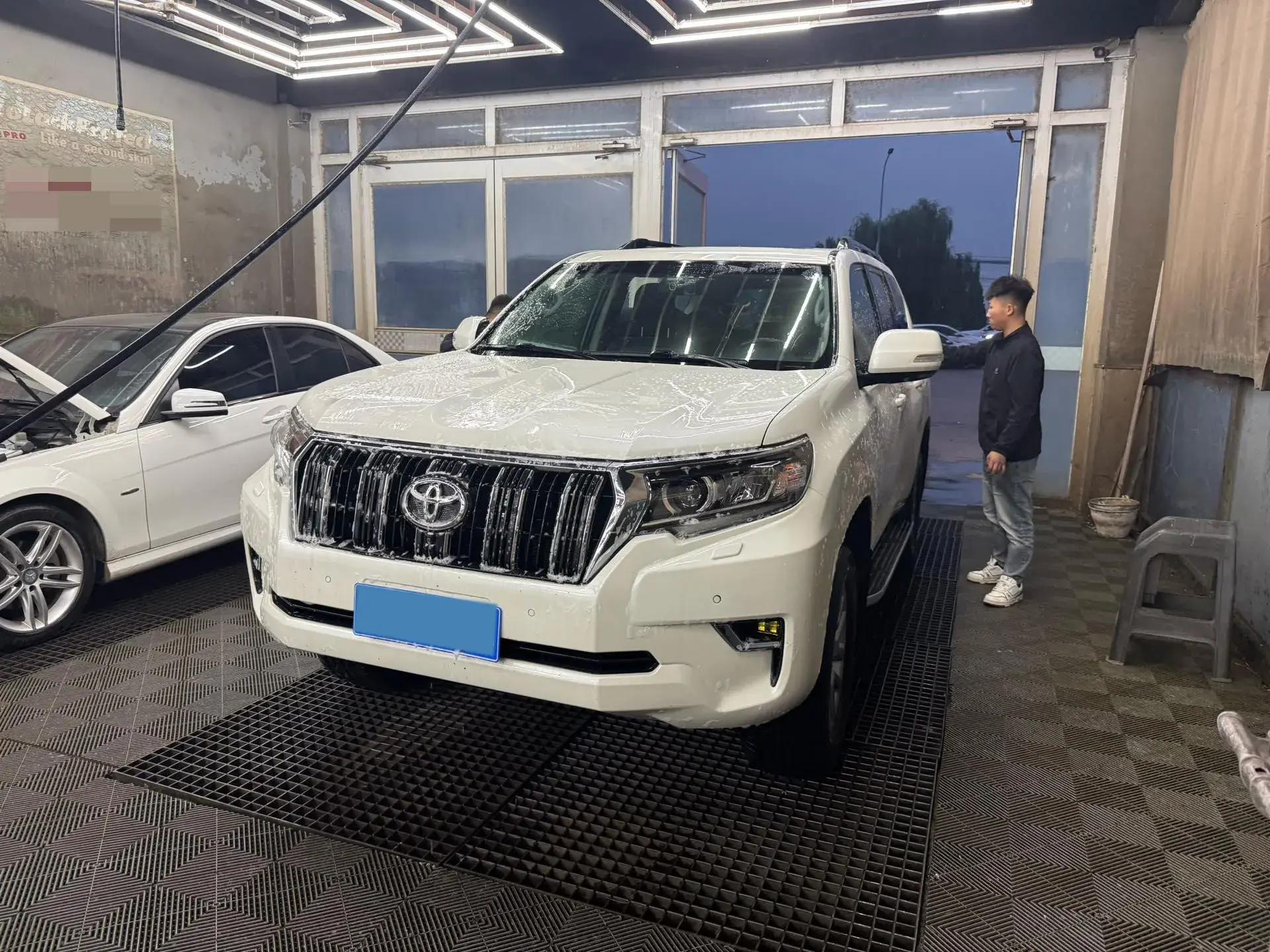 2018 TOYOTA LAND view 1