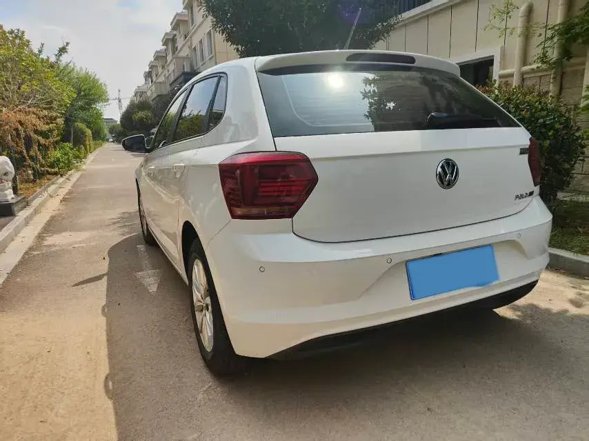 2019 VOLKSWAGEN POLO thumbnail 3