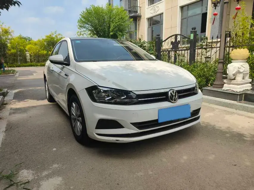 2019 VOLKSWAGEN POLO thumbnail 2