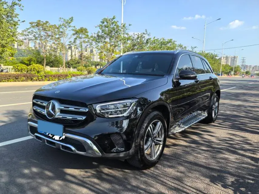 2021 MERCEDES-BENZ GLC view 1