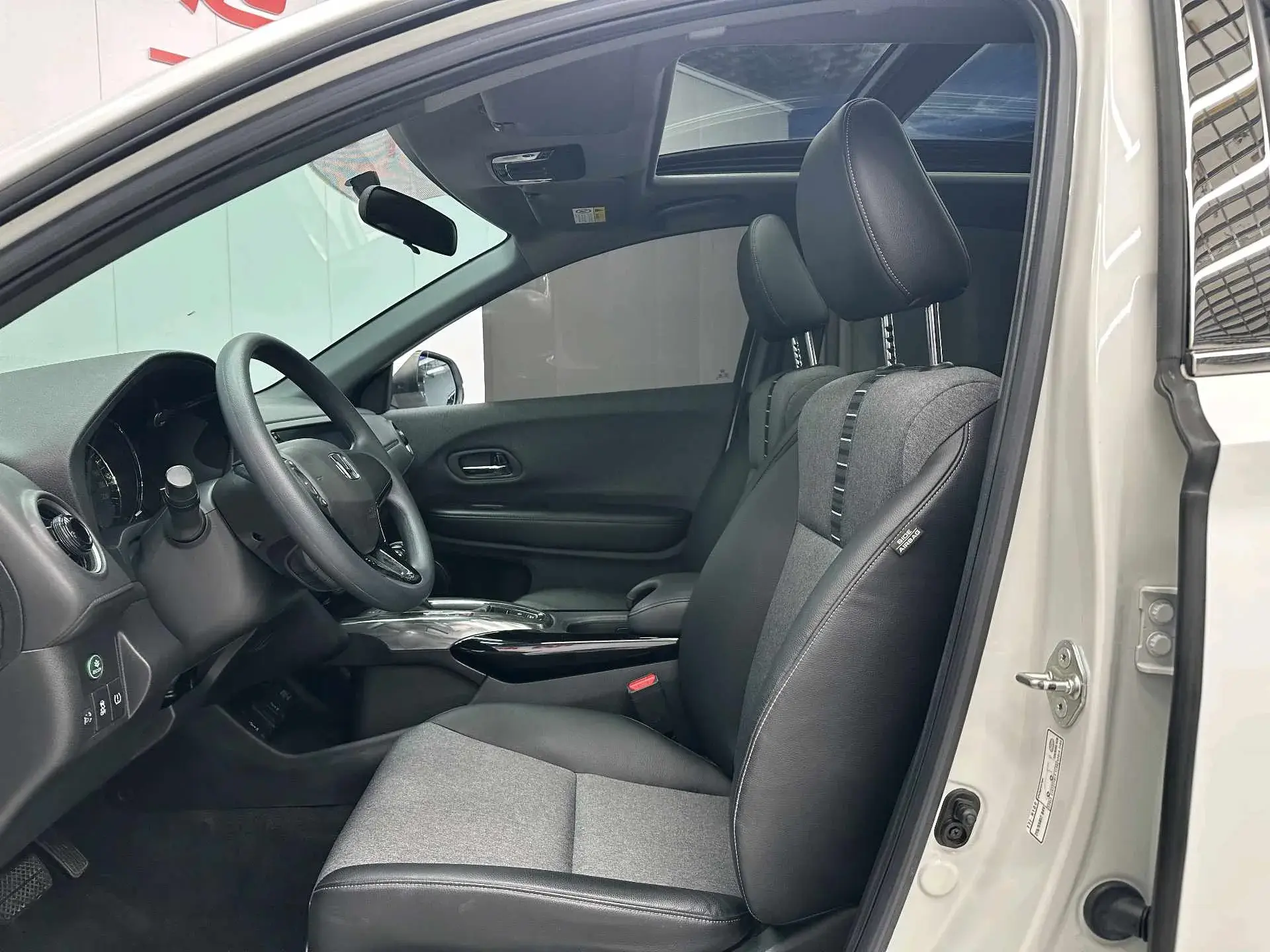 2021 HONDA XR-V thumbnail 4