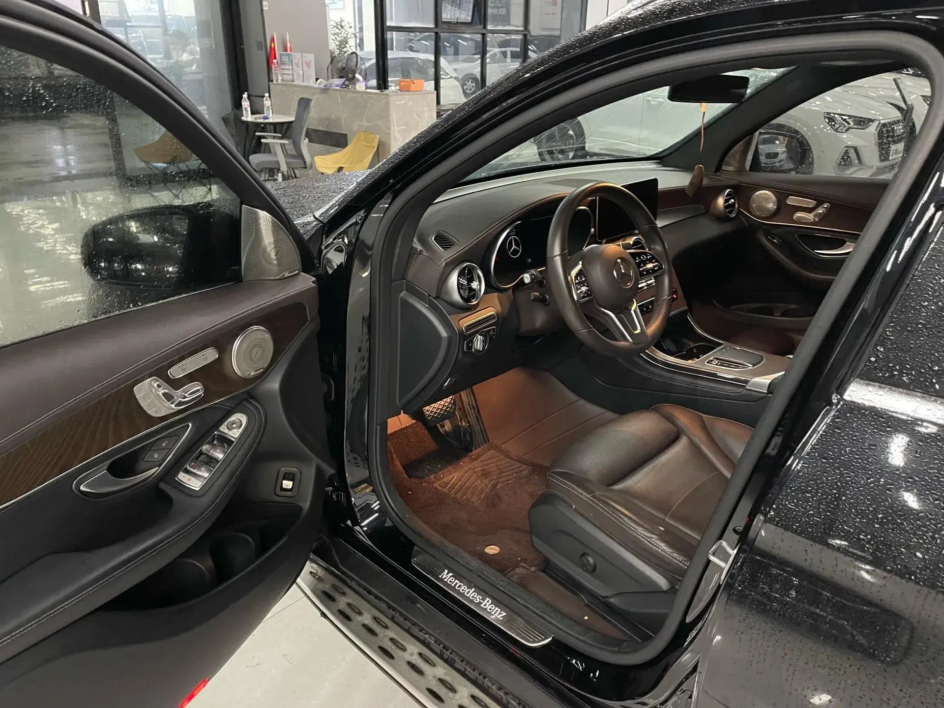 2020 MERCEDES-BENZ GLC thumbnail 4