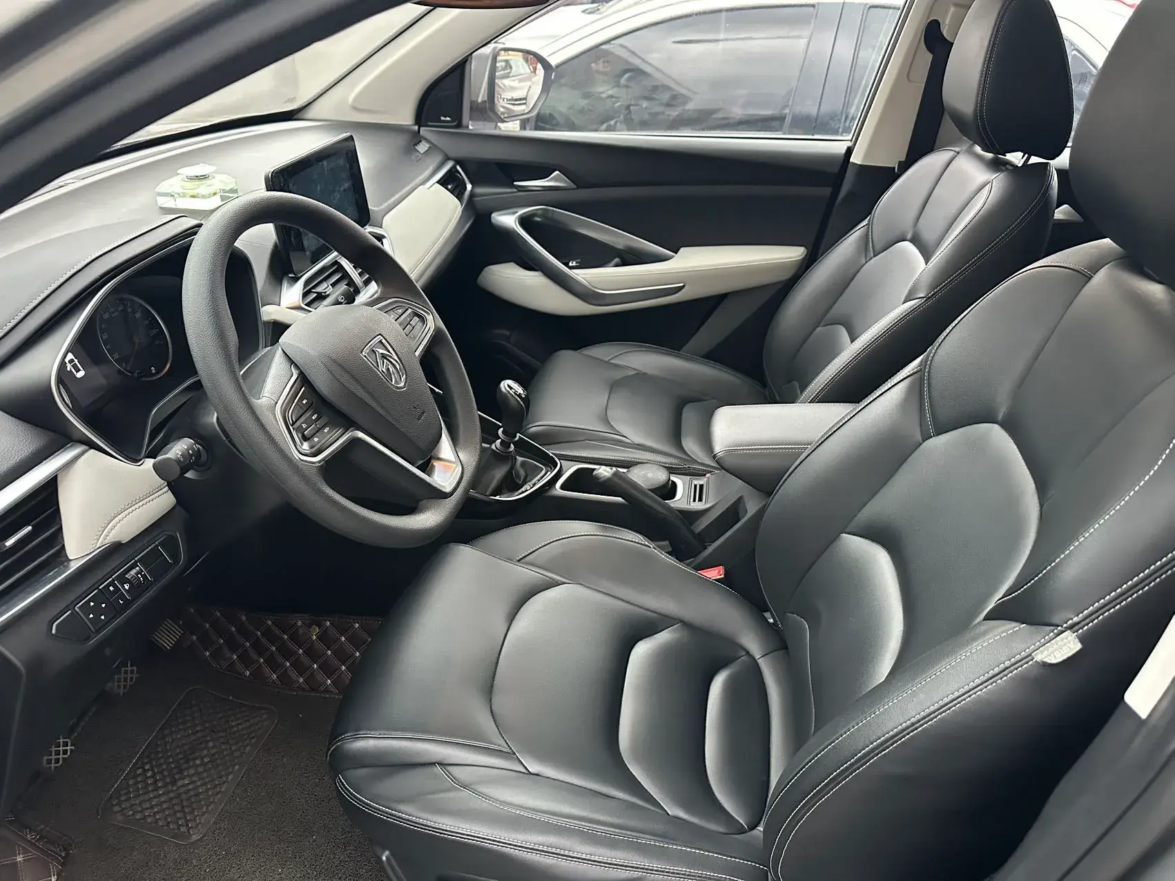 2018 BAOJUN 530 thumbnail 3