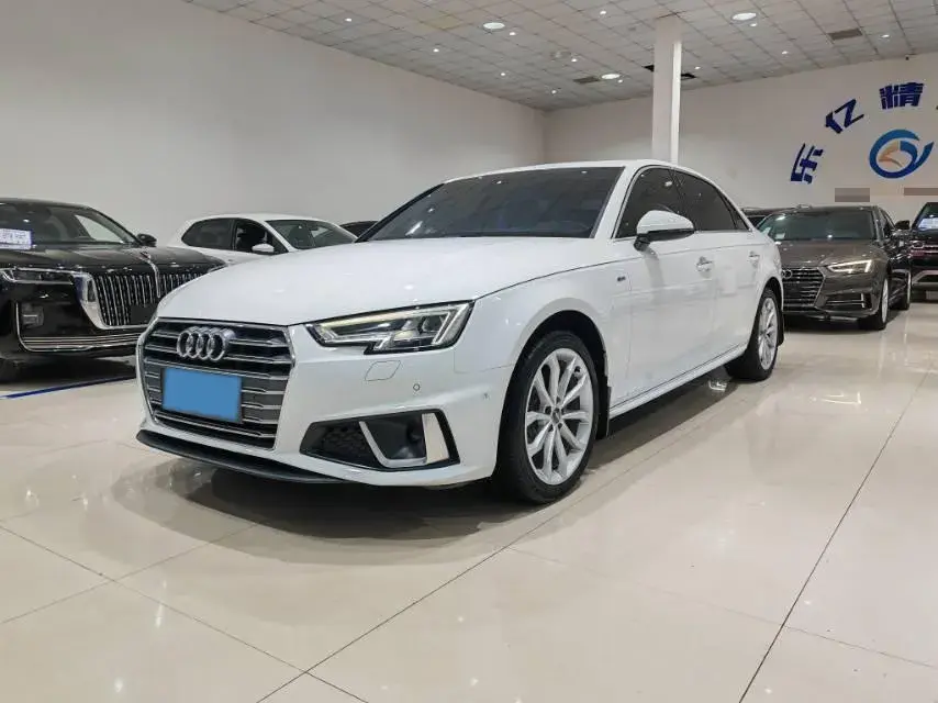 2019 AUDI A4L view 1