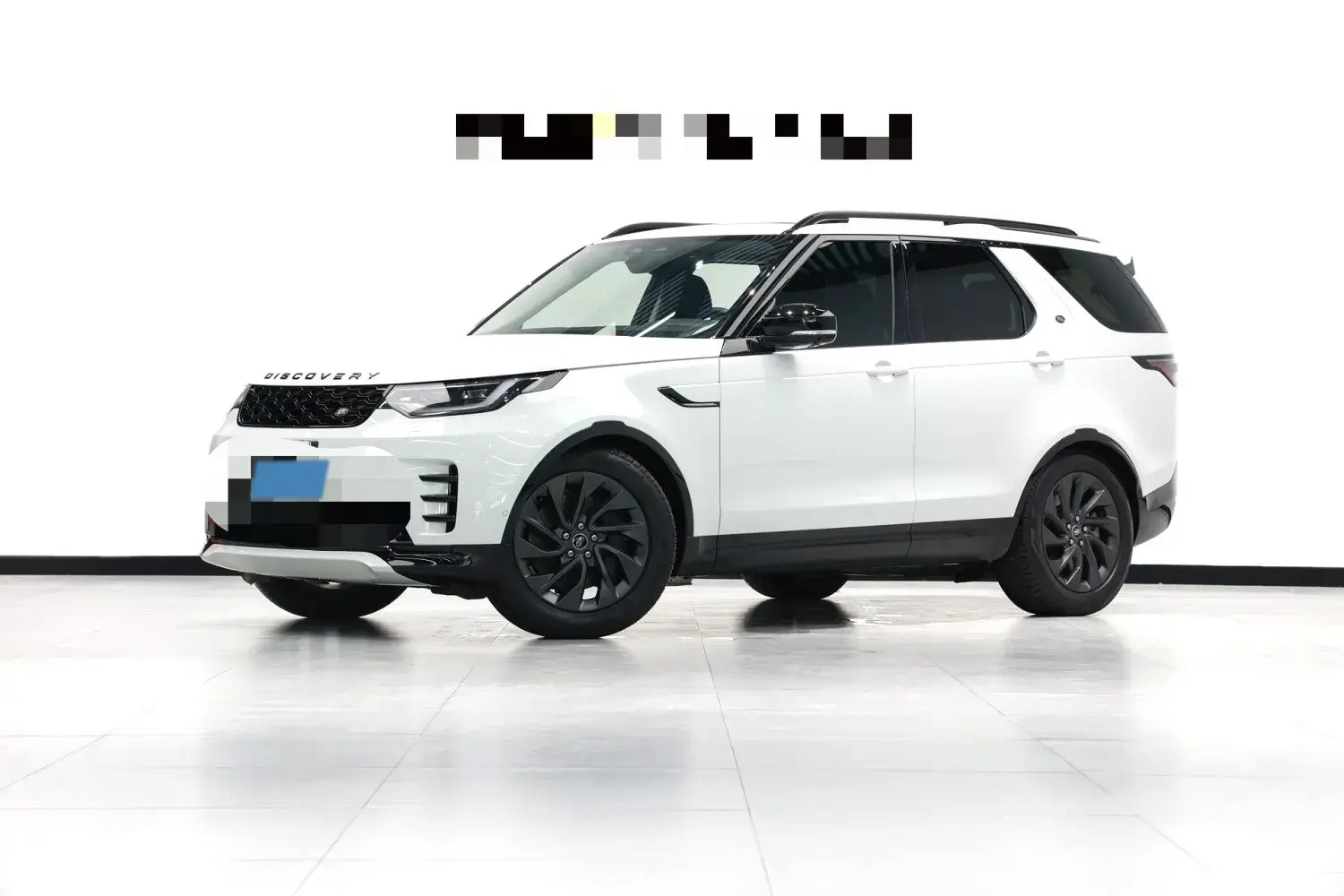 2023 LAND ROVER view 1