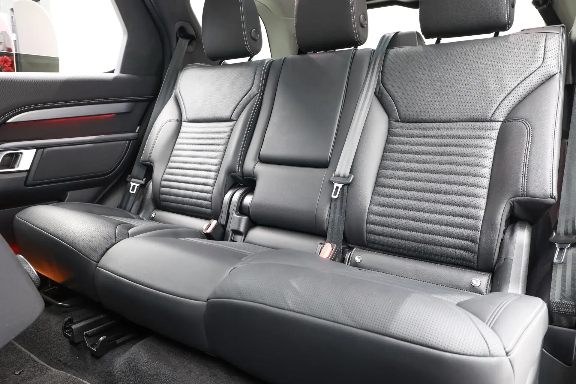 2023 LAND ROVER thumbnail 2