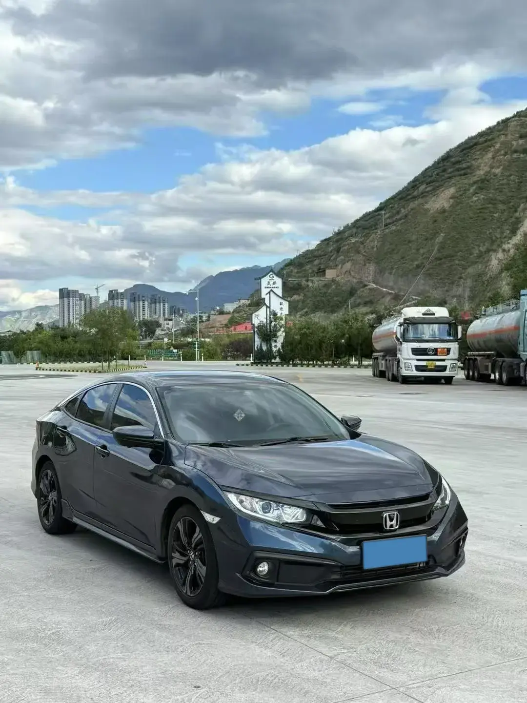2019 HONDA CIVIC thumbnail 3