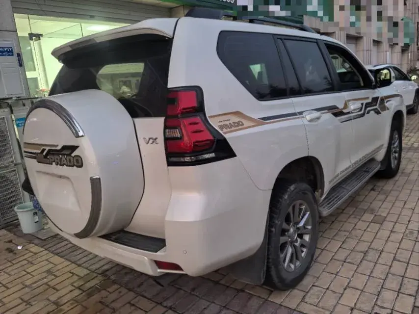 2018 TOYOTA LAND thumbnail 4