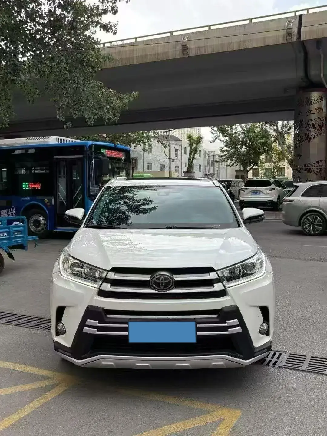 2018 TOYOTA HIGHLANDER thumbnail 2