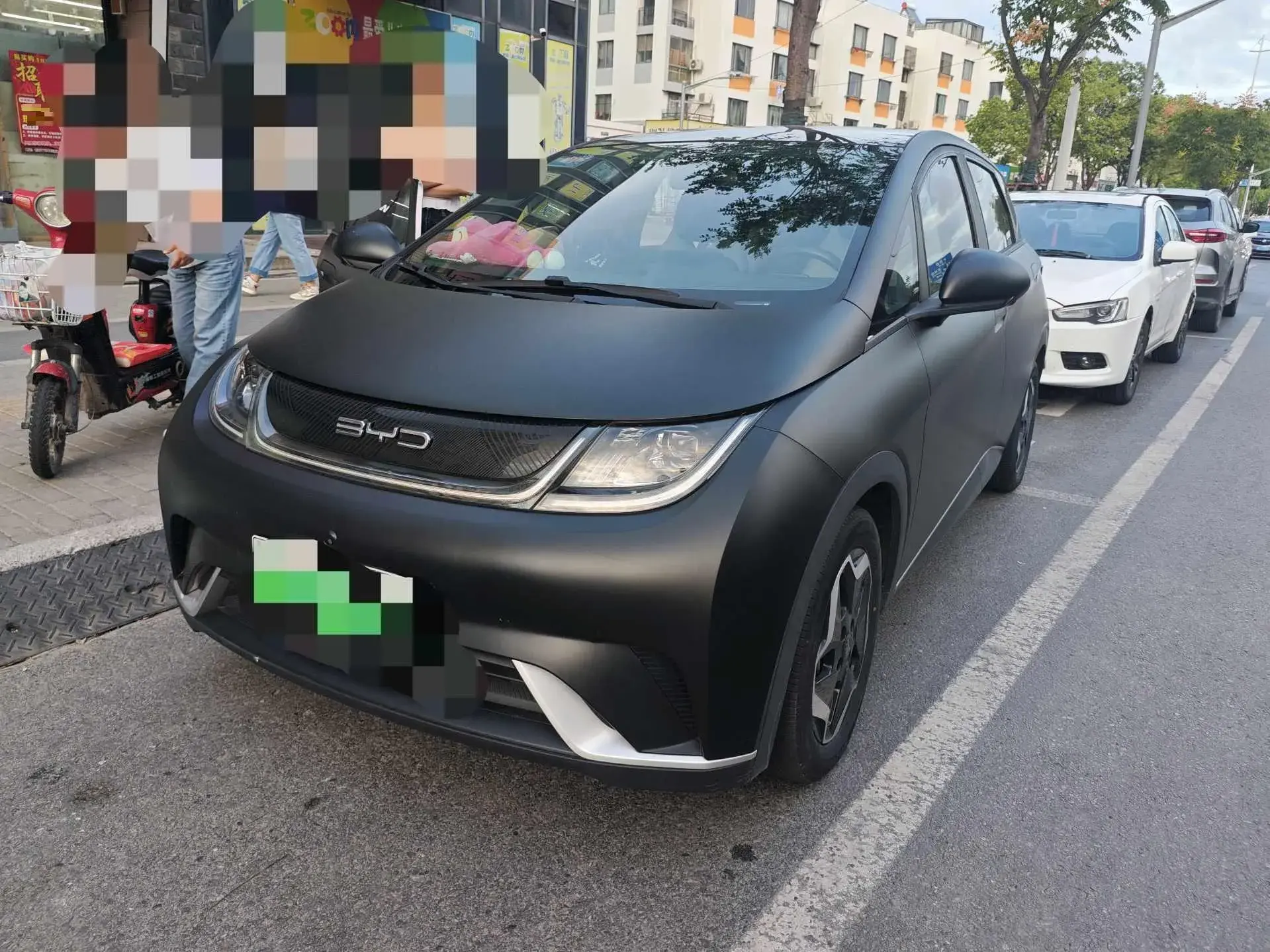 2021 BYD DOLPHIN view 1