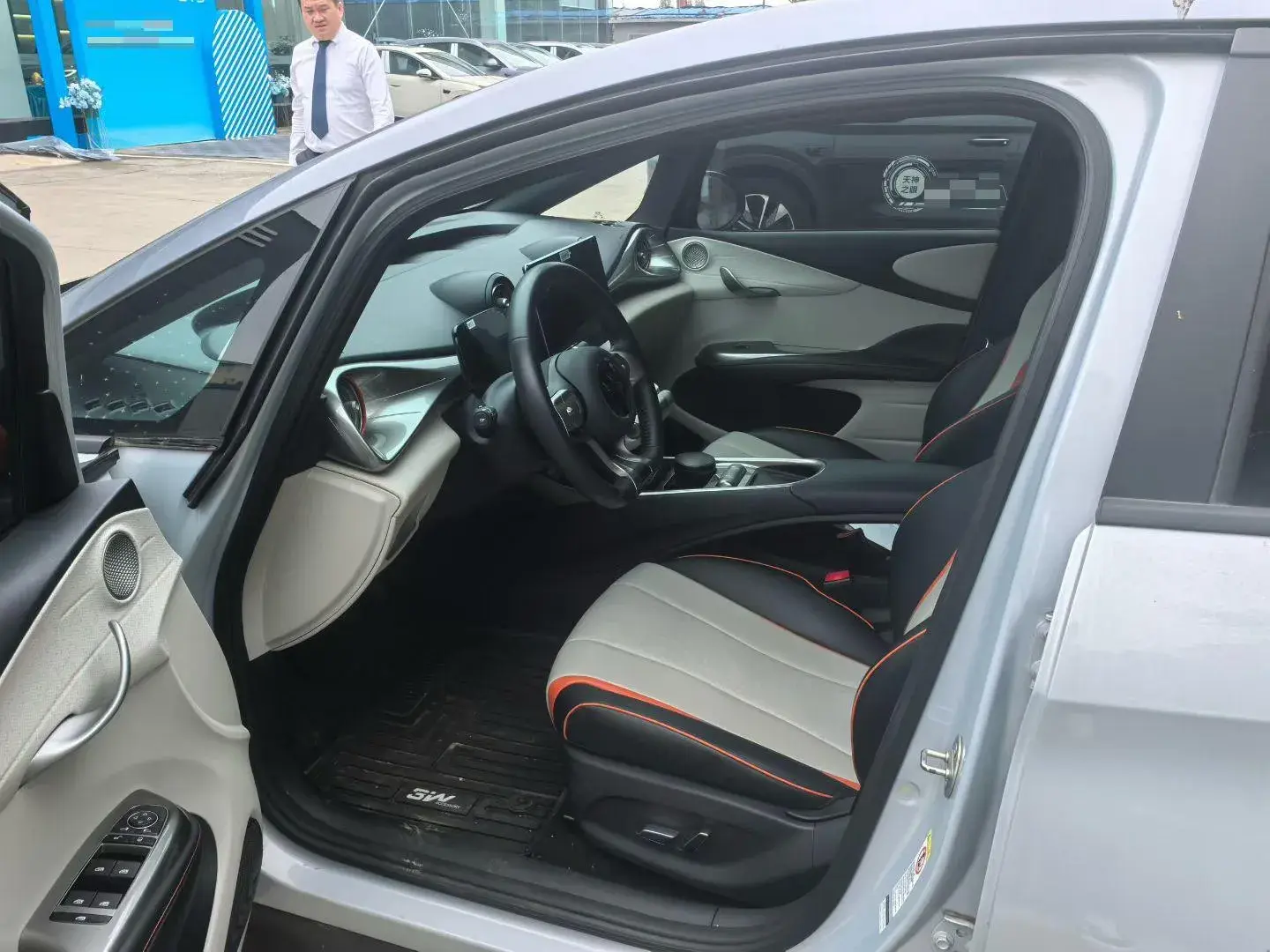 2021 BYD DOLPHIN thumbnail 4