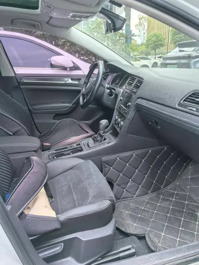 2018 VOLKSWAGEN GOLF thumbnail 4