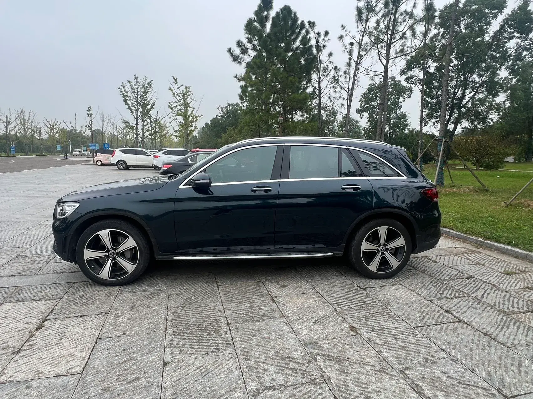 2022 MERCEDES-BENZ GLC thumbnail 4