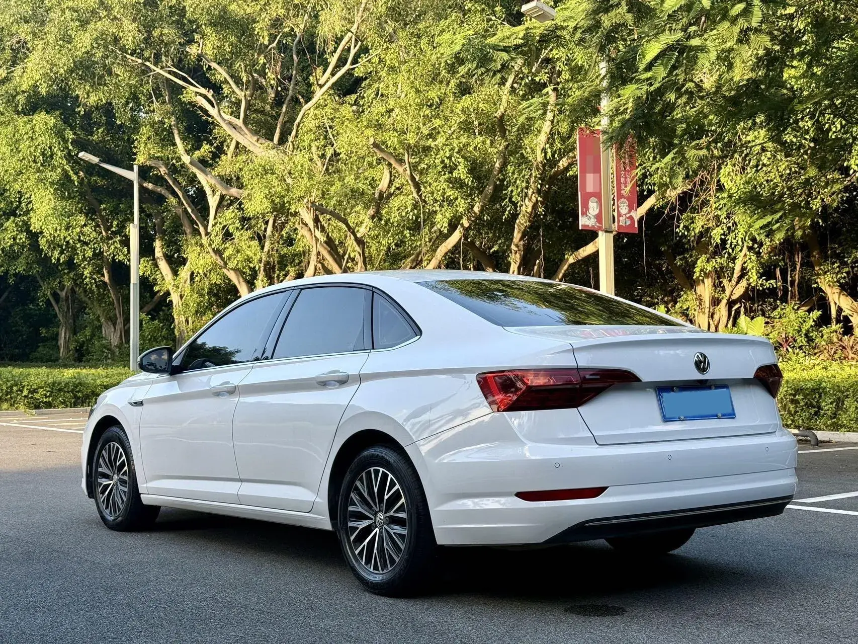 2019 VOLKSWAGEN SAGITAR thumbnail 4