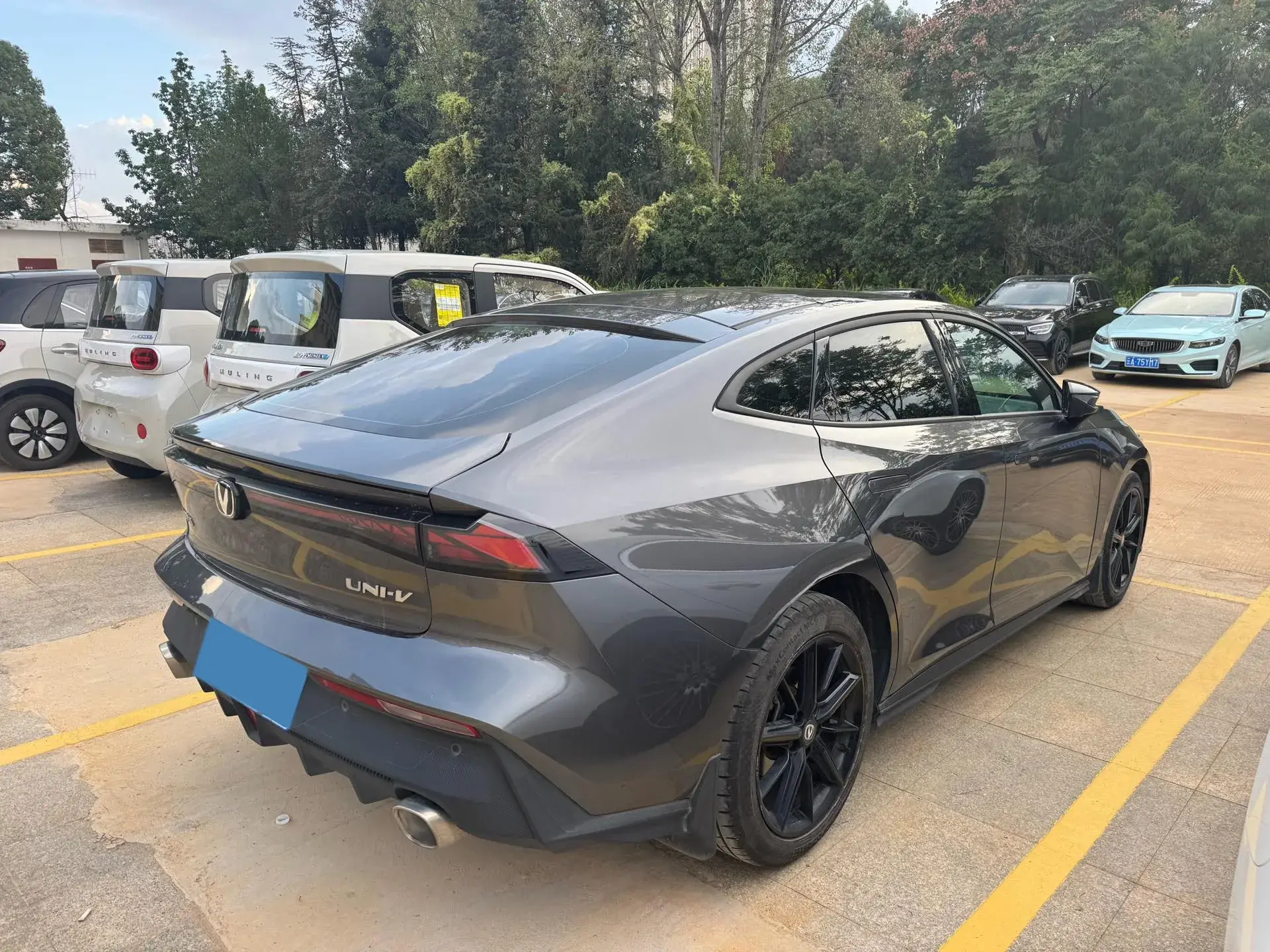 2022 CHANGAN UNI-V thumbnail 3