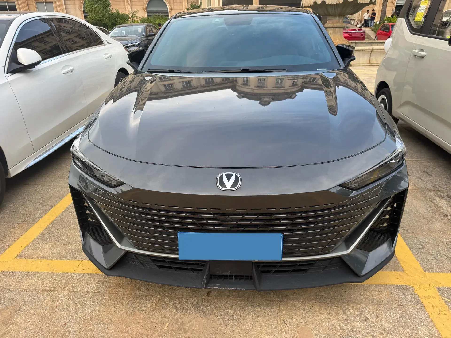 2022 CHANGAN UNI-V thumbnail 2