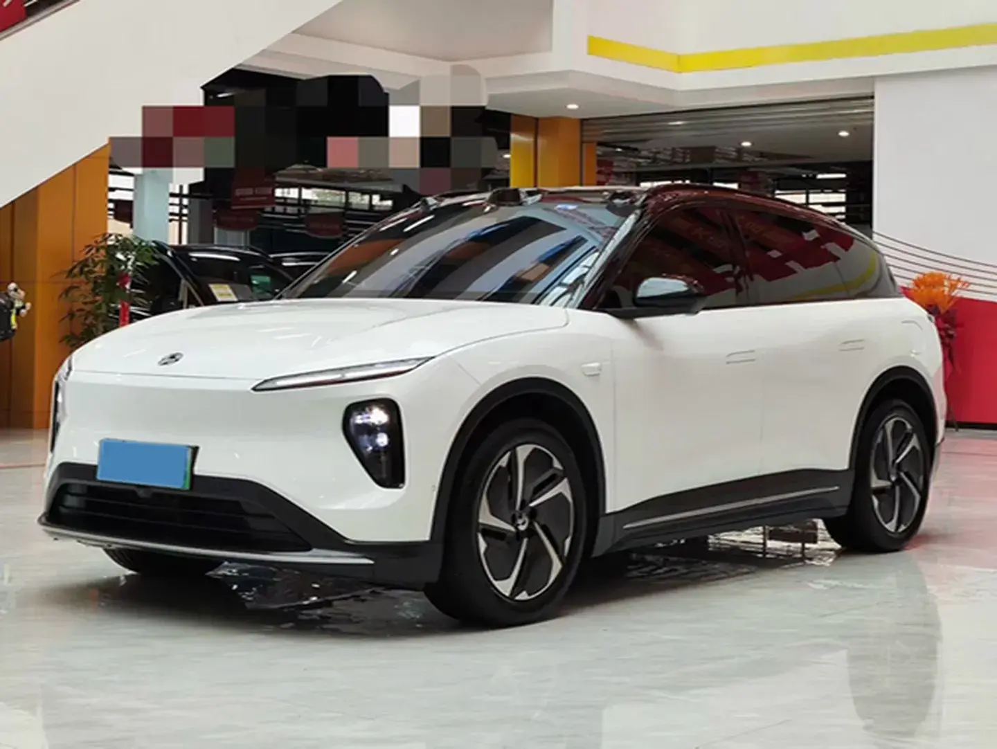 2023 NIO ES6 view 1