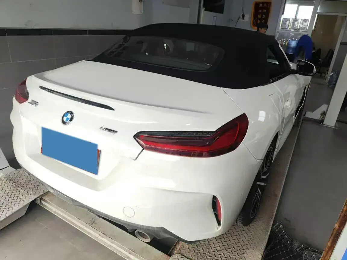 2022 BMW Z4 thumbnail 2