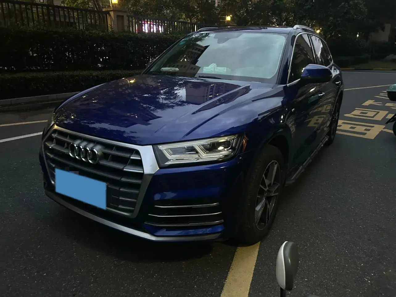 2020 AUDI Q5L view 1
