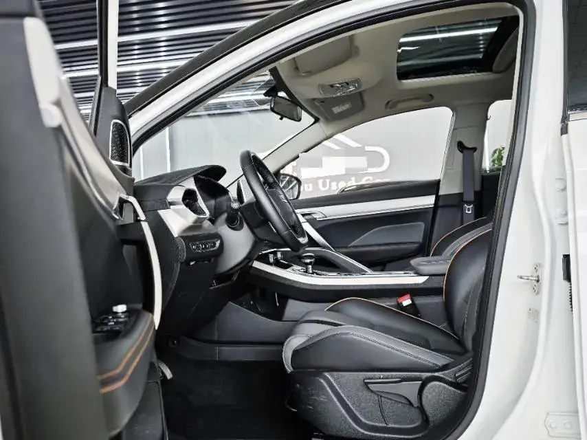 2023 GEELY COOLRAY thumbnail 4