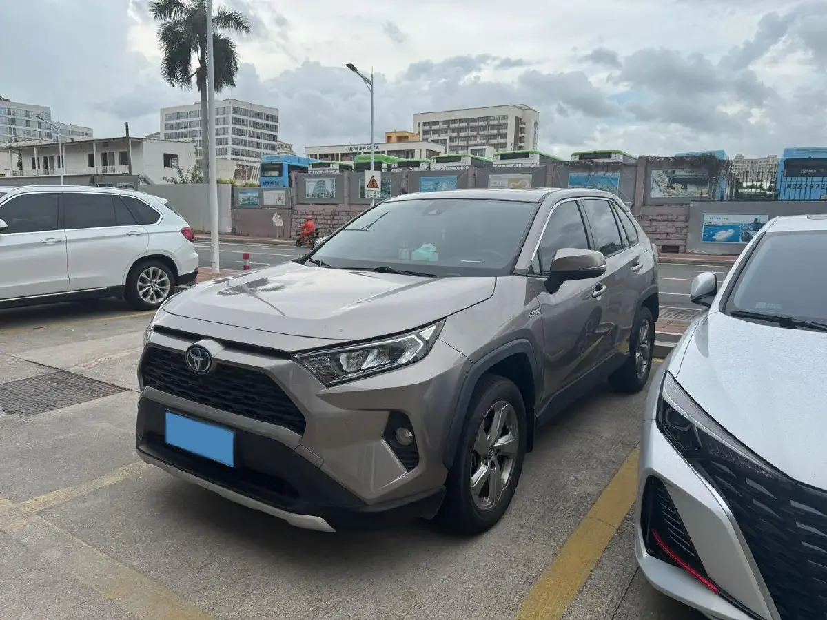 2021 Toyota RAV4 Hybird E+ 2.5L 180HP L4 E-CVT PHEV 15.984KWH