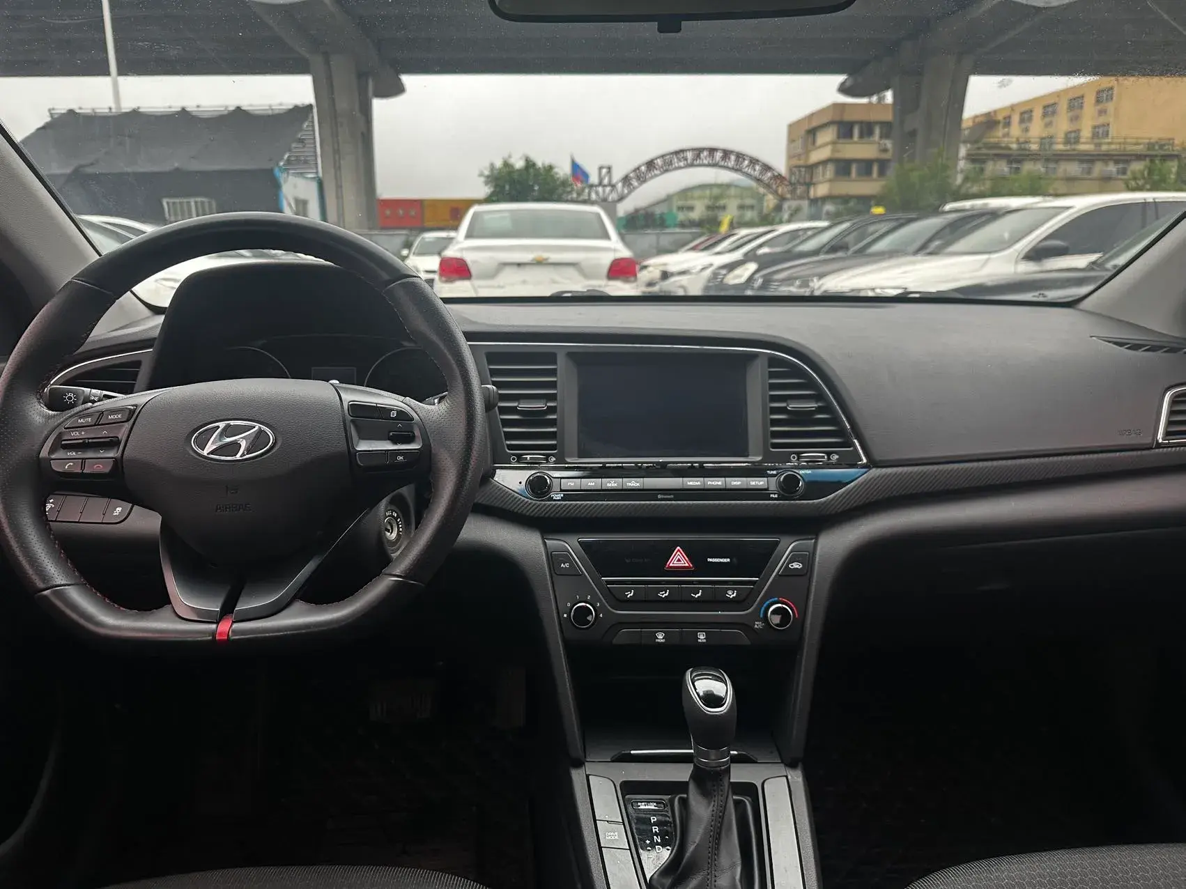 2016 HYUNDAI ELANTRA thumbnail 4