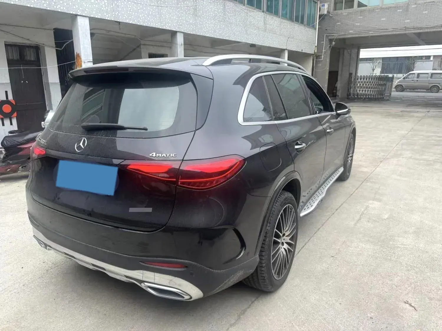 2023 MERCEDES-BENZ GLC thumbnail 2