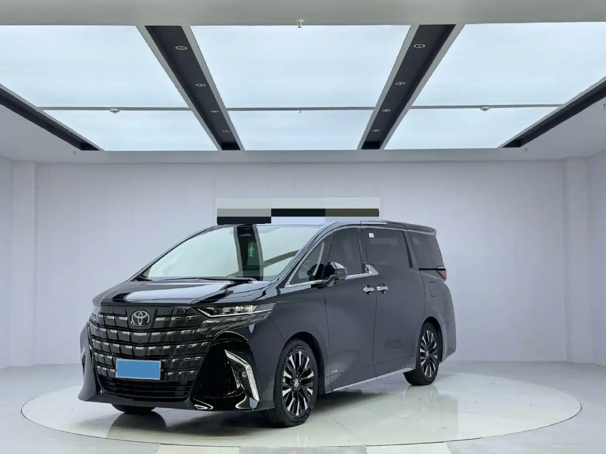 2024 Toyota Alphard 2.5L 190HP L4 E-CVT Hybrid