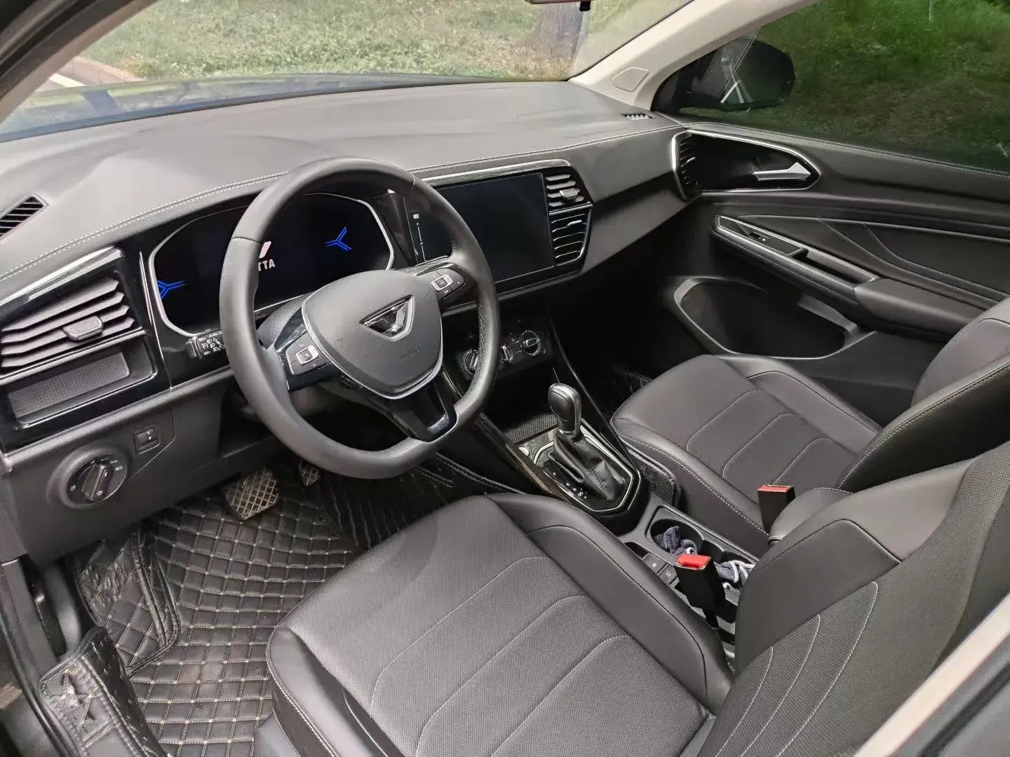 2022 JETTA VS7 thumbnail 4