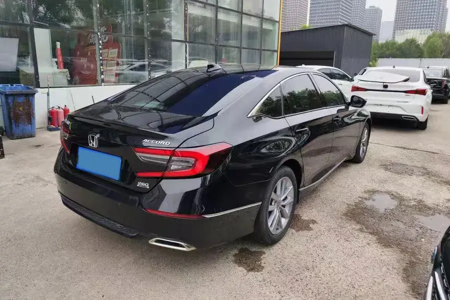 2022 HONDA ACCORD thumbnail 2