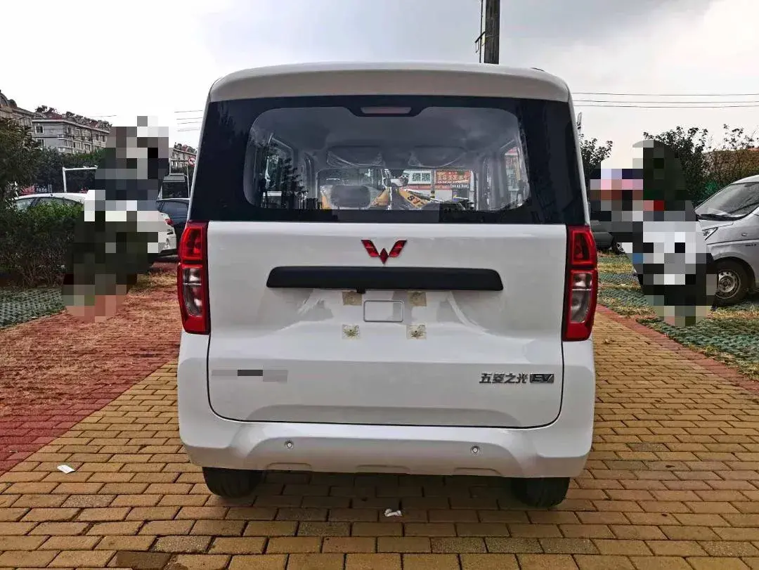 2025 WULING ZHIGUANG thumbnail 4