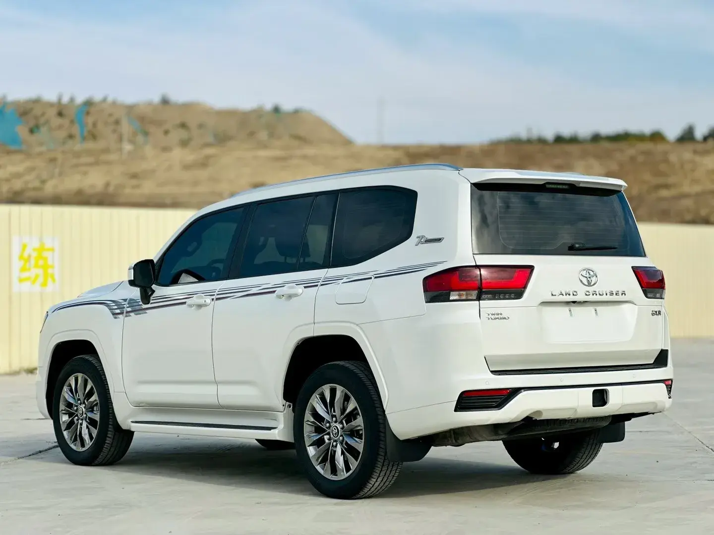 2021 CHEVROLET TRAX thumbnail 4